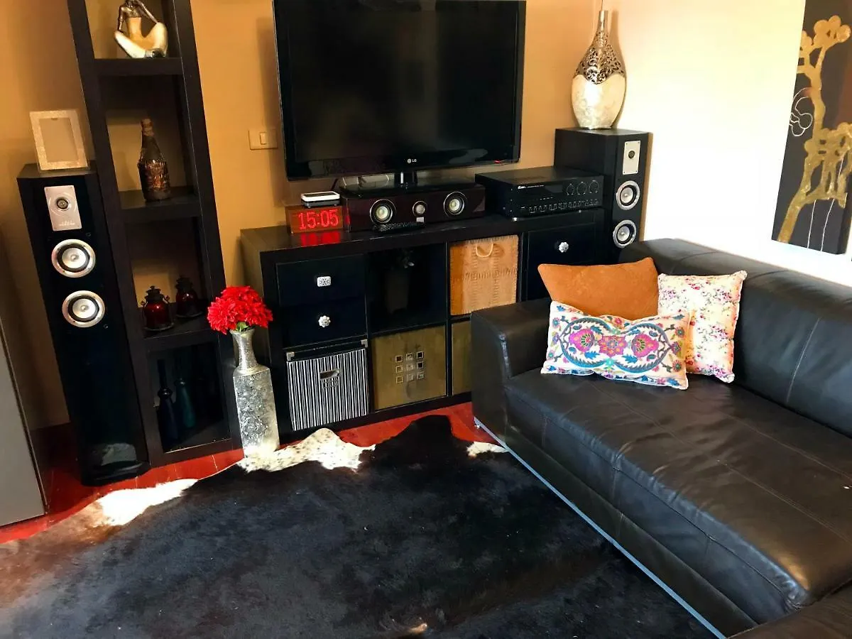 Room 16 ロスクリスティアーノス